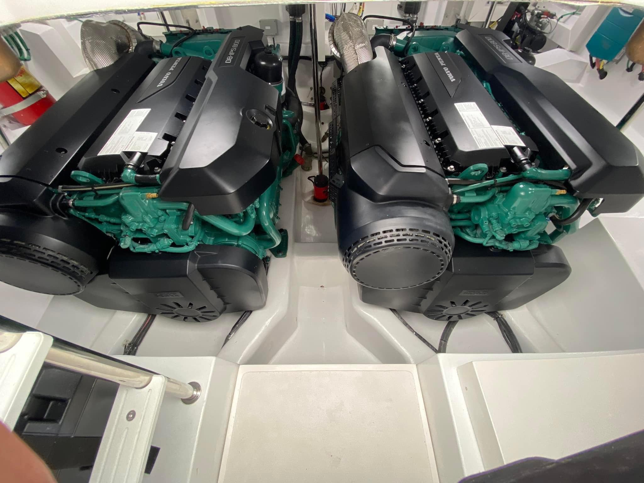 Yacht repair services